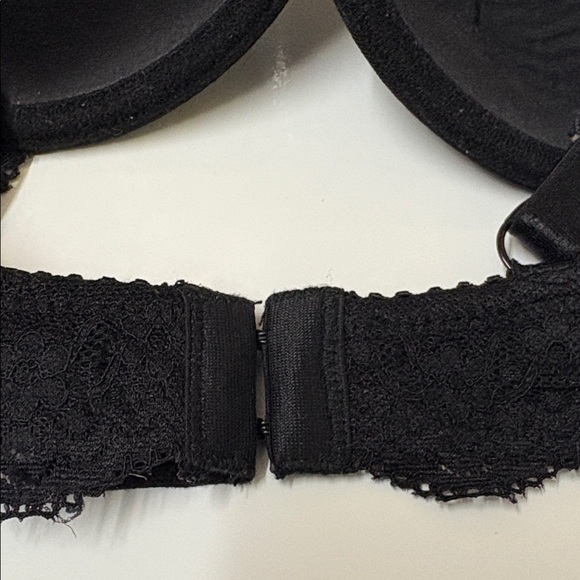 La Vie En Rose Black underwire Bra with lace detail, 36C - Picture 7 of 10